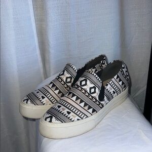 Ariat Black and White Patterned Flats
